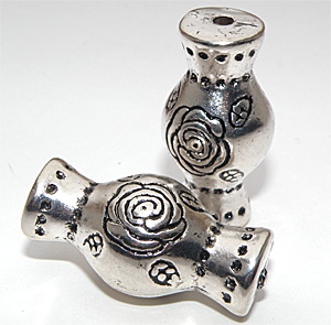 Antiksilverfärgad mellandel vasform 40×20 mm